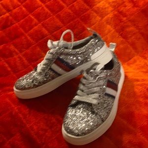 Tommy Hilfiger size 4 sneakers for a little girl